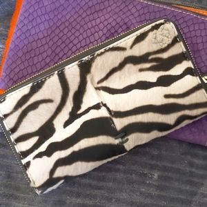 Haircalf 49 square miles clingy wallet/ clutch